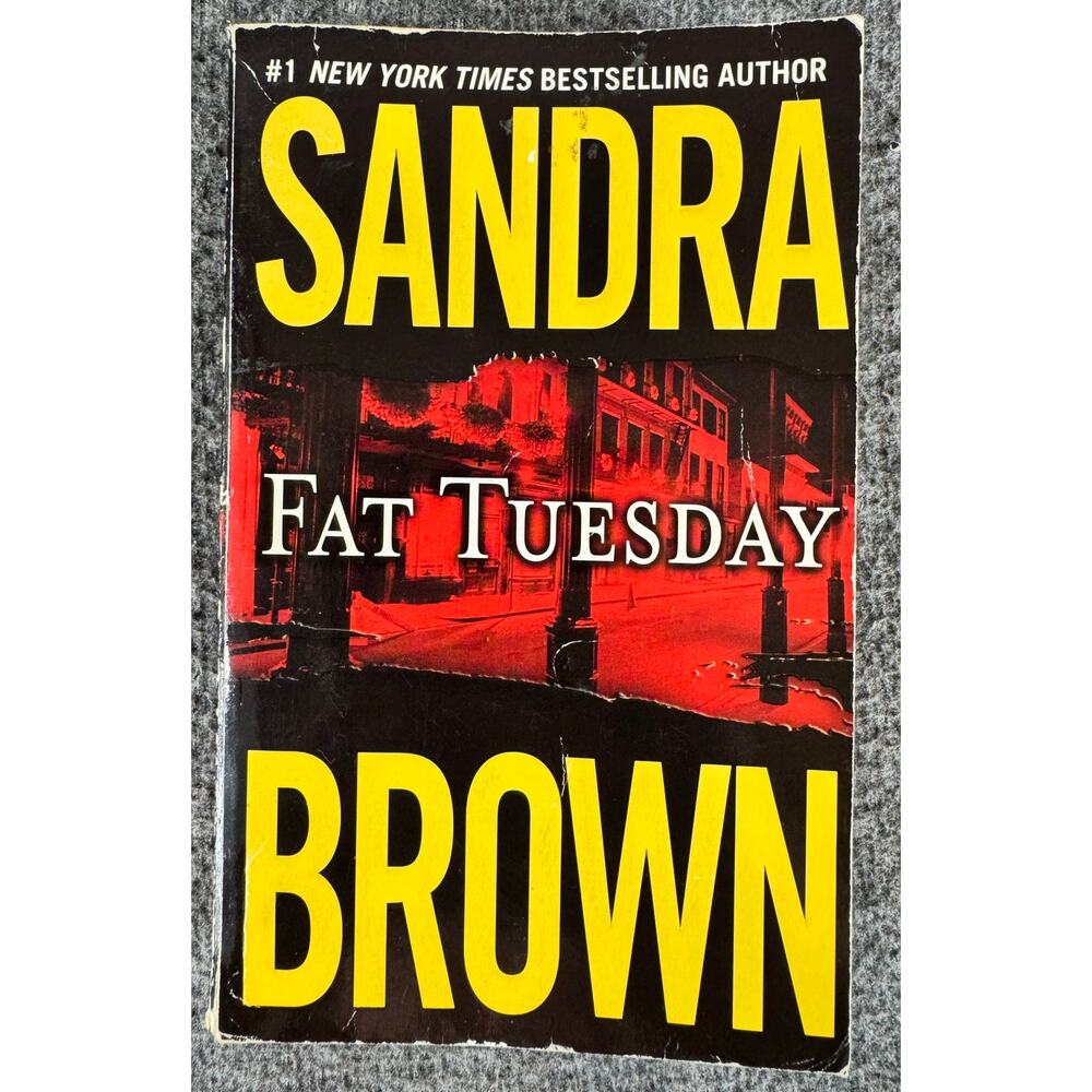 Fat Tuesday by Sandra Brown (Paperback)